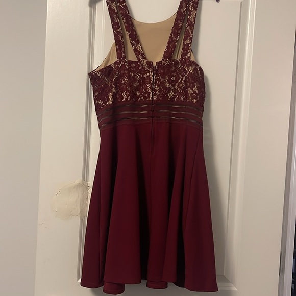 ⭐️Speechless juniors skater dress with mesh middle. - Picture 2 of 4